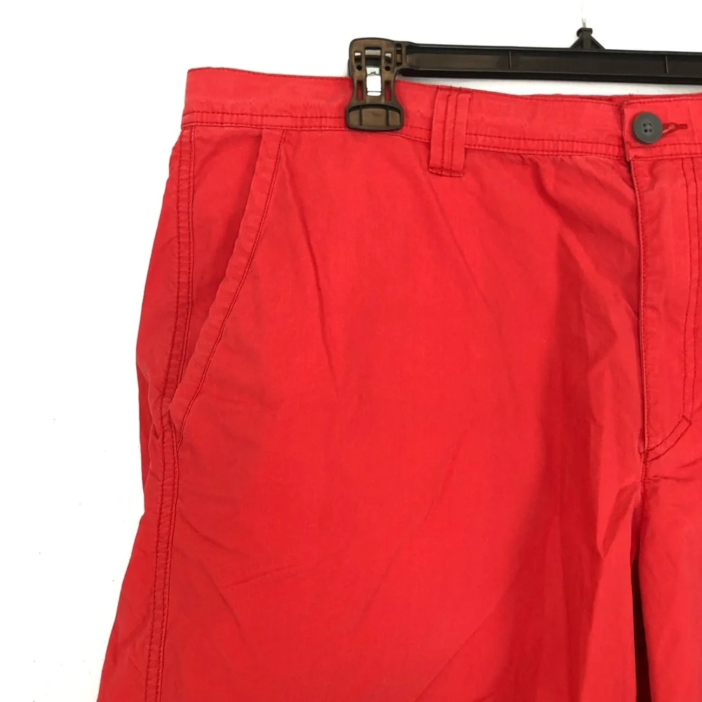Columbia Flat Front Casual Chino Shorts Men's Size 40W Red Mid Rise‎ Pockets